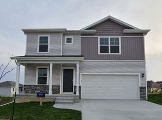 3194 Scanlon Farms Rd, Coralville, IA 52241