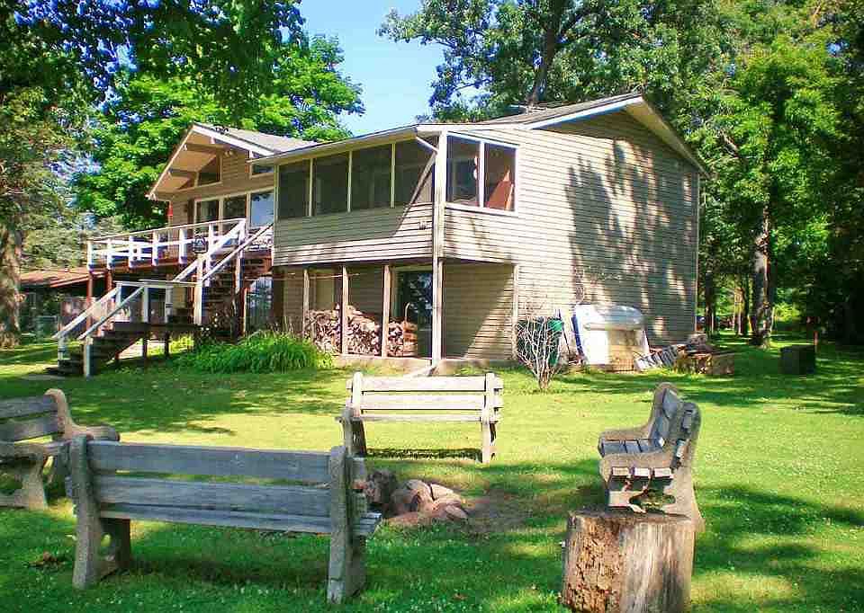 1st image of 123 Golden Dr