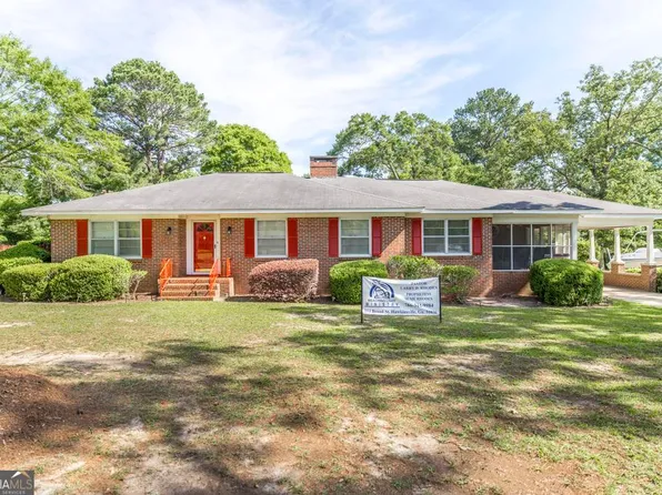 304 Broad St, Hawkinsville, GA 31036