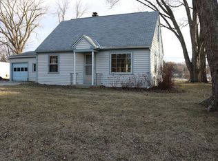 355 Highland Rd, Grayslake, IL 60030