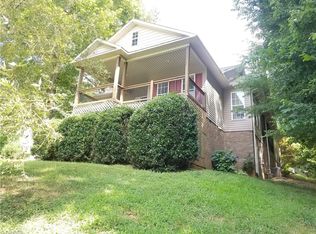 3195 Glenshire Dr, Winston Salem, NC 27127