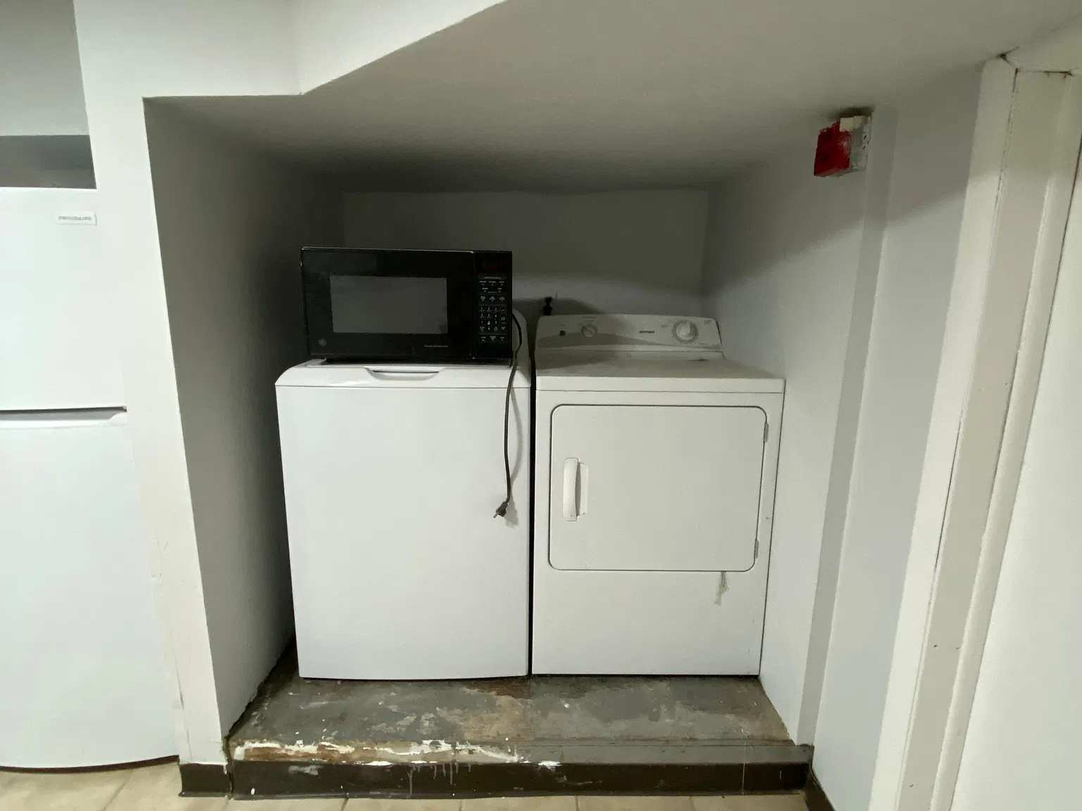 5 bed, 1660 sqft, $3,000 — Photo 3