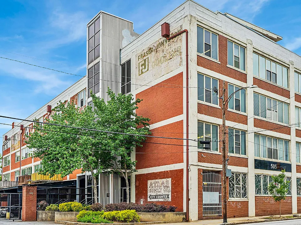 505 Whitehall St SW #205
