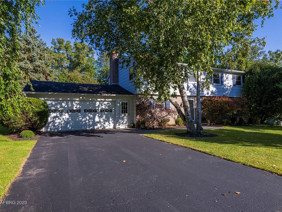 1st image of 49 Crestview Dr