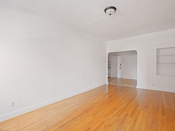 3rd image of 172 E 91st St APT 3C