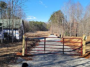 305 Black Forest Ln, Buchanan, VA 24066