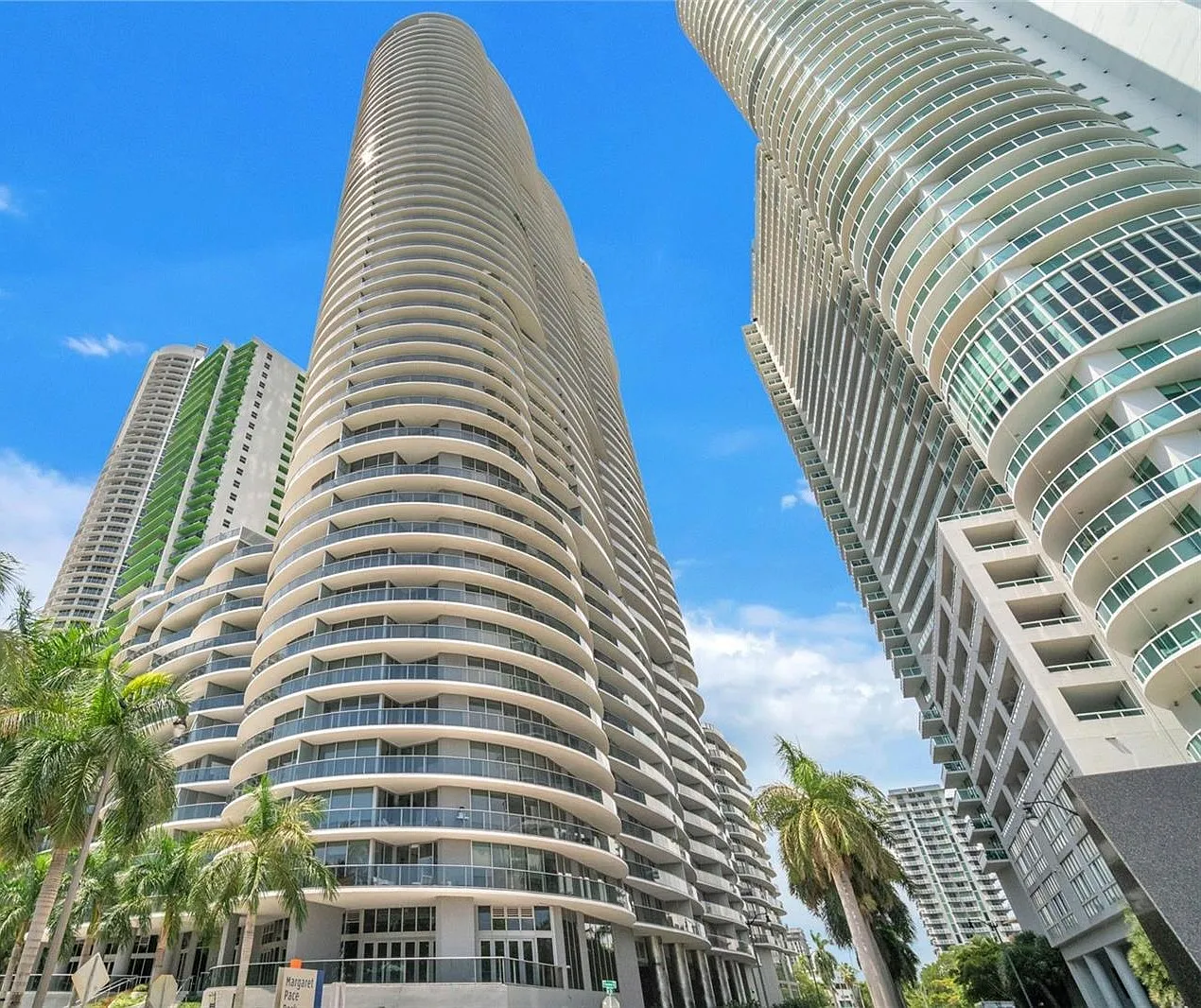 2 bed, 1161 sqft, $6,000 — Photo 1