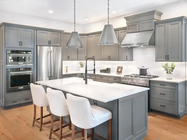 79 Wheeler Dr, Boxboro, MA 01719
