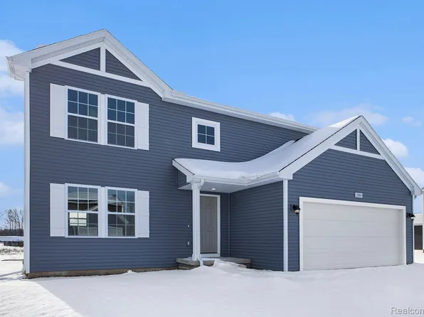 209 Wildflower Dr, Hillsdale, MI 49242