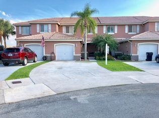 16556 SW 68th Ter, Miami, FL 33193