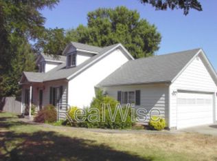 1844 Fruitdale Dr, Grants Pass, OR 97527