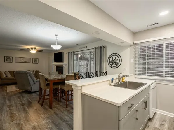 606 Oleander Cir, Virginia Beach, VA 23464