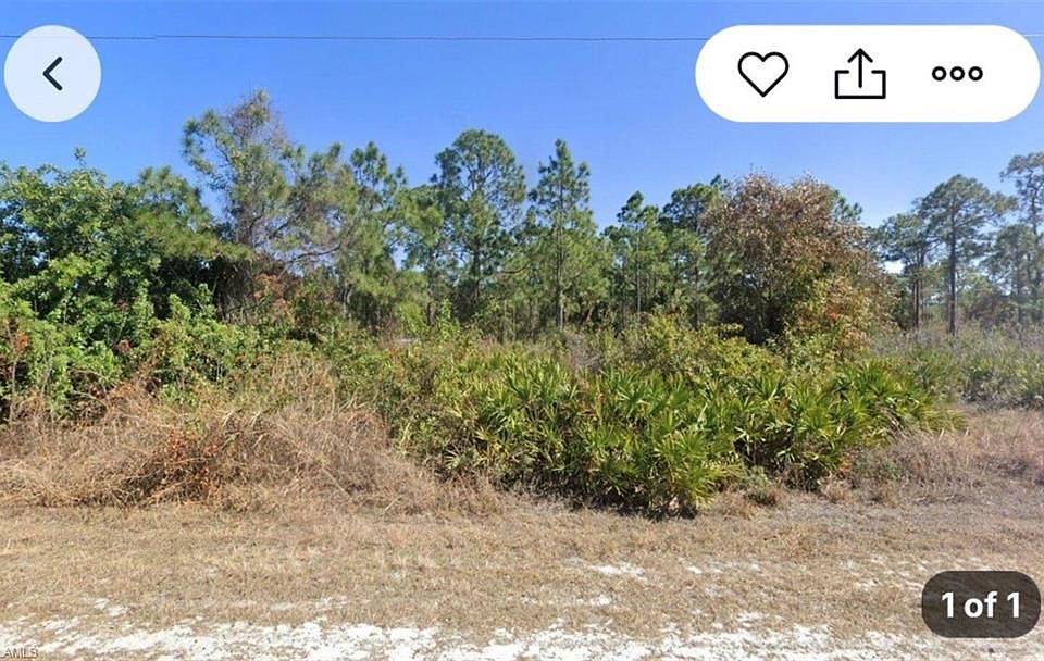 2nd image of 212 Moore AVE