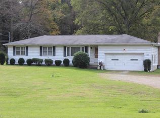 2402 Howard Ln, Akron, OH 44312