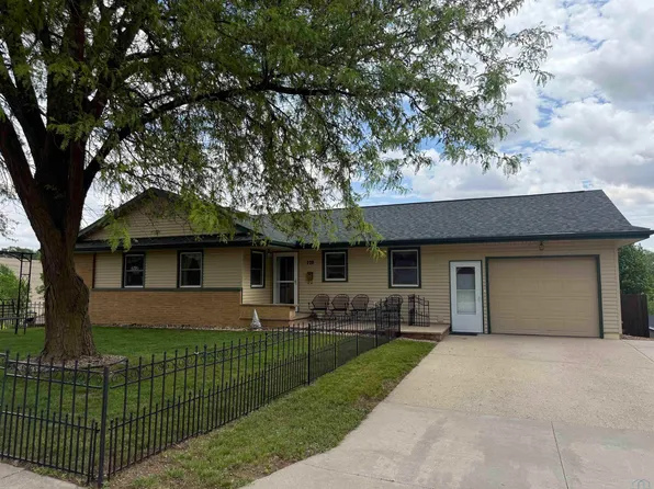 220 N Hillcrest Ave, Hinton, IA 51024