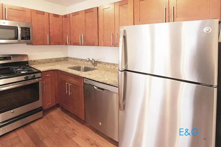 1 Bennett Ave #37 — Photo 5