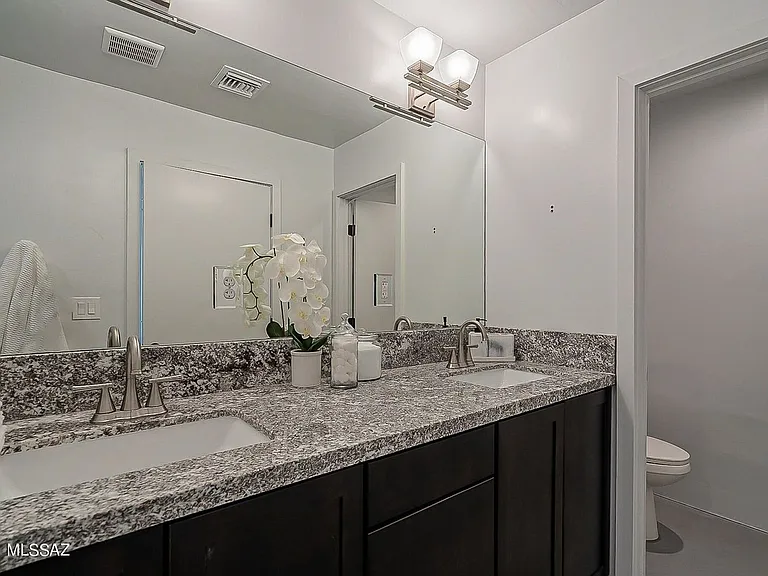 2225 E Fort Lowell Rd — Photo 12
