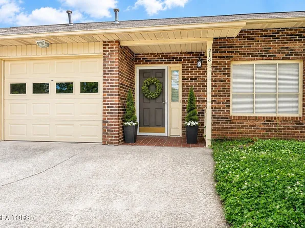 218 S Magnolia St, Maryville, TN 37803