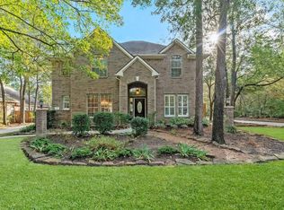 2 N Scarlet Elm Ct, Spring, TX 77382