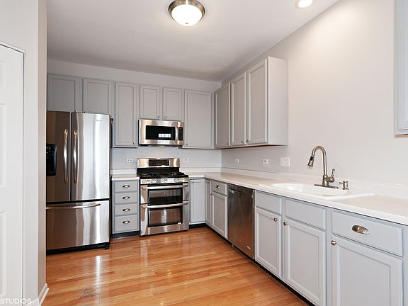 2nd image of 1899 Burton Dr