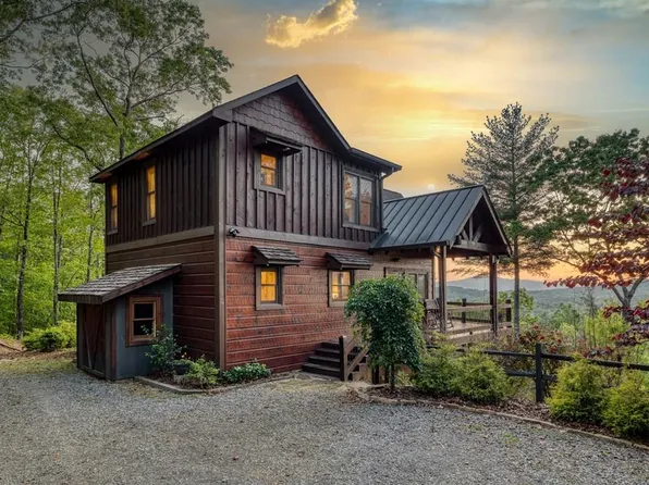 74 Hickory Holw, Mineral Bluff, GA 30559