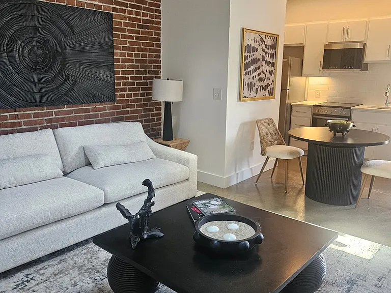 Overton Lofts — Photo 20