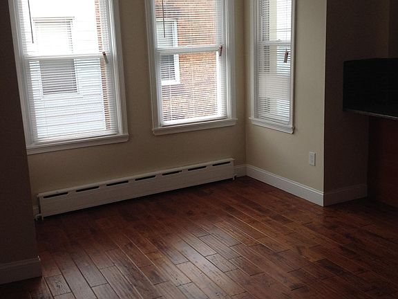 5th image of 858 N 22nd St Floor 3