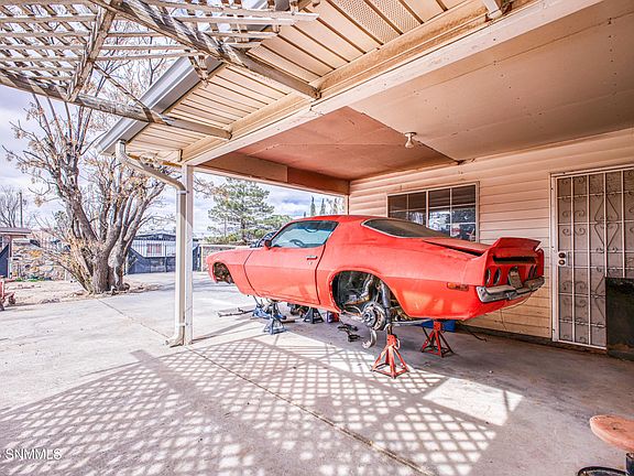 5th image of 207 Edgewood Dr