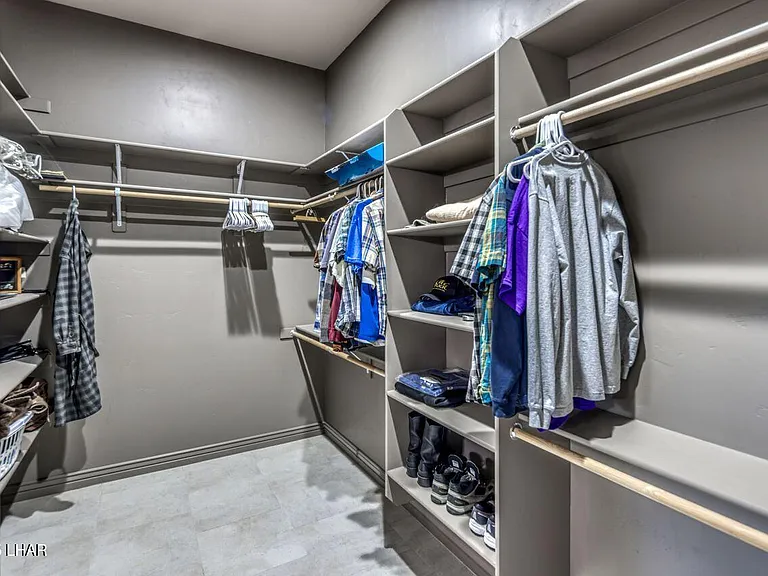 2520 Demaret Dr — Photo 26