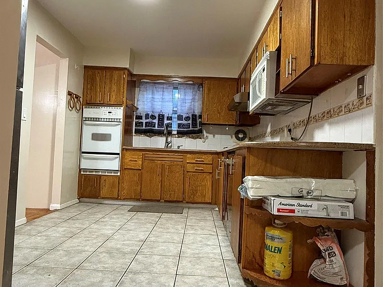 15 Meriam St #A — Photo 5