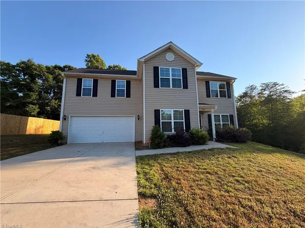 948 Brentwood Park Ln, Rural Hall, NC 27045