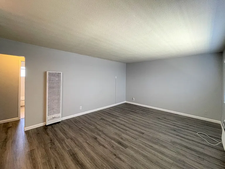 Lincoln Courtyards at 531 Glendora Avenue — Photo 31