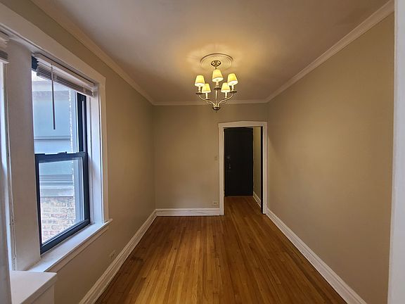 4th image of 2906 N Seminary Ave #2