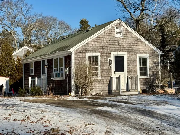 8 Coach House Lane, South Dennis, MA 02660