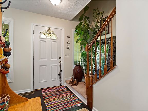 2nd image of 7062 Oak Tree Dr S