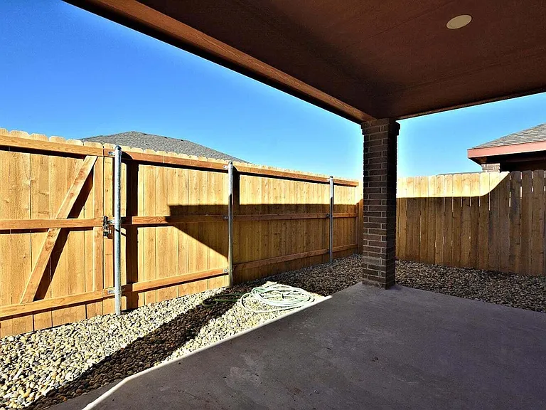 1207 N Essex Ave — Photo 20