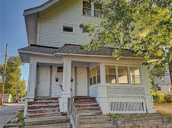 214 16th St SE, Cedar Rapids, IA 52403