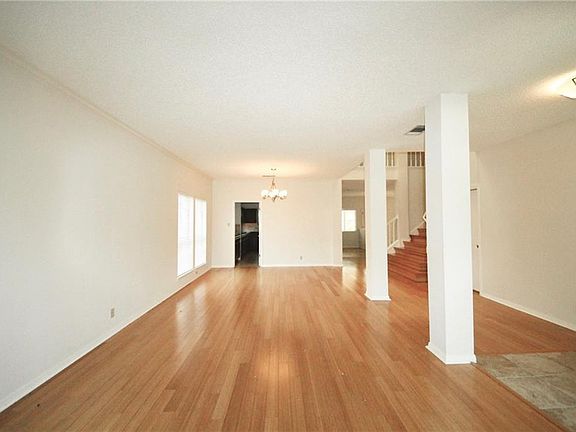 3rd image of 11105 Crossland Dr