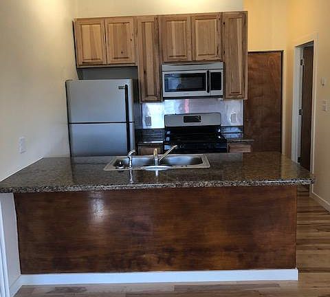 4th image of 509 W 3rd Ave