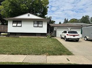 217 N 19th St, Denison, IA 51442