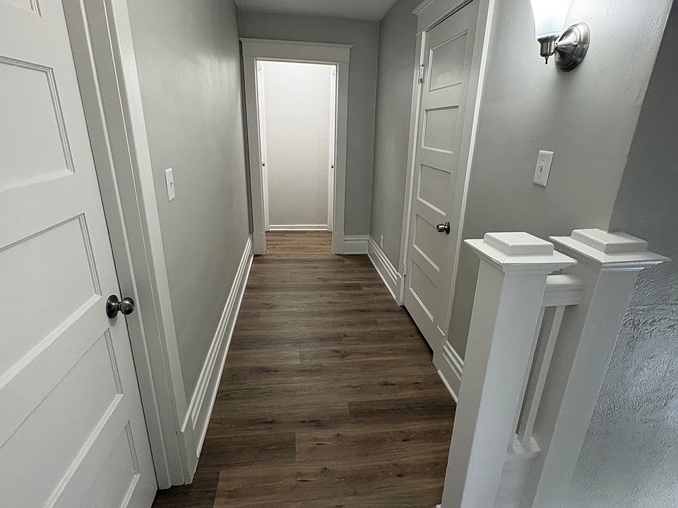 1st image of 808 S Greenlawn Ave