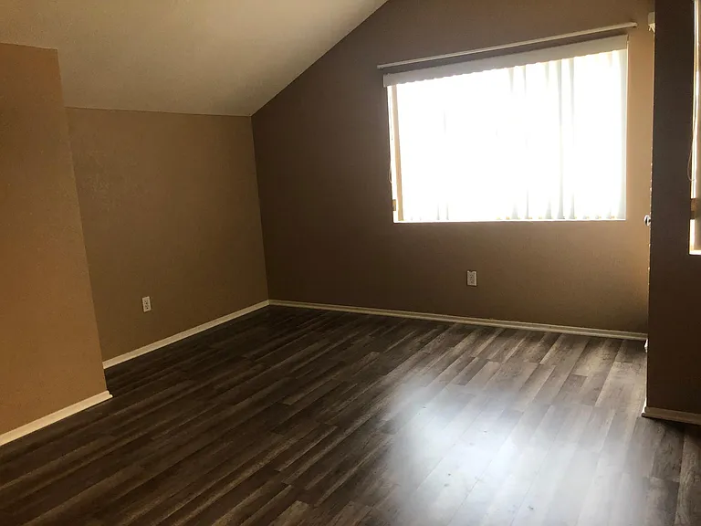 21434 Townsendia Ave — Photo 13