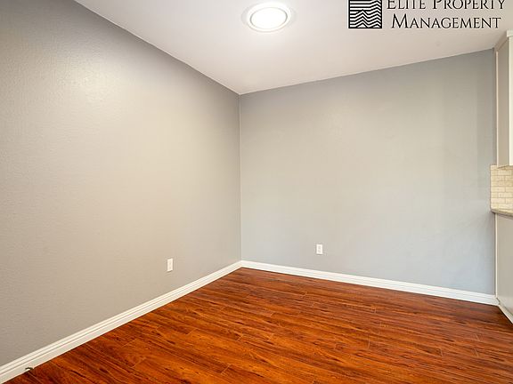 3rd image of 15220 Ocaso Ave #H201
