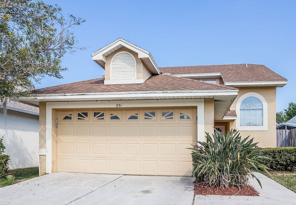 1st image of 831 Cave Hollow Ln