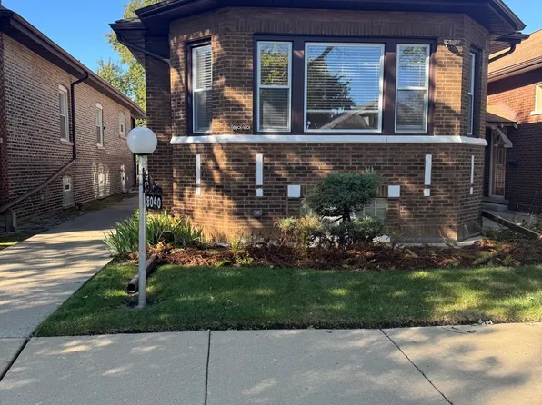 8040 S Luella Ave, Chicago, IL 60617