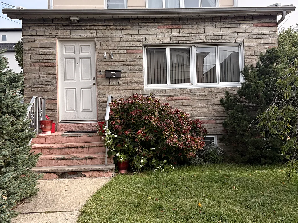 73 Lawton Ave #2