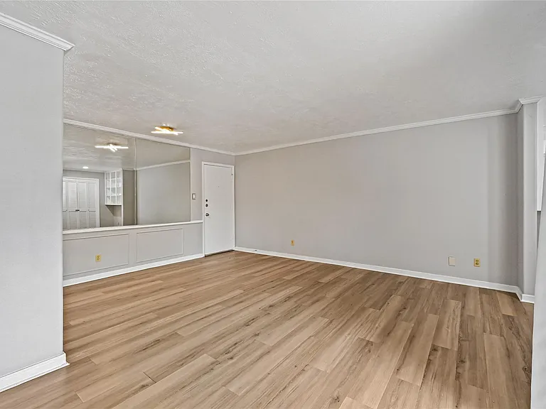 800 Post Oak Blvd #75 — Photo 5