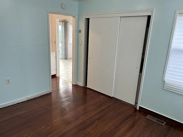 1229 Maple Ave — Photo 14