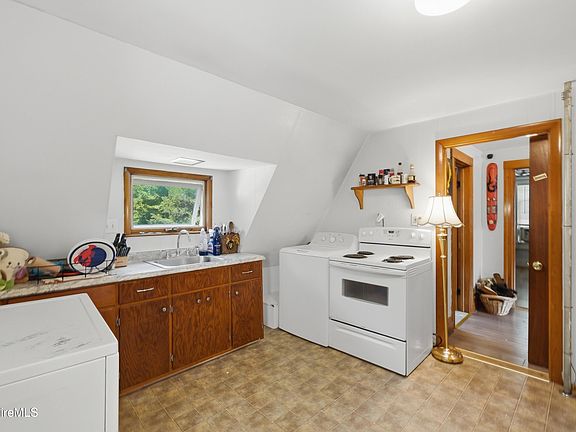 5th image of 11 Burnham St