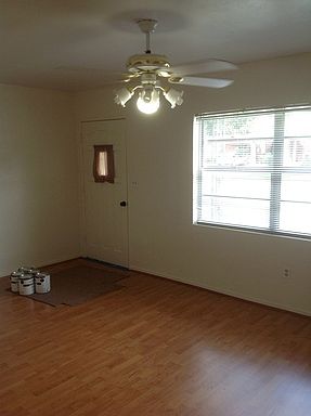 3rd image of 411 Bonnie Dr